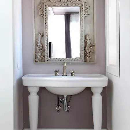 Ada Homes Ξενοδοχείο 3*